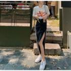 Short-sleeve Print T-shirt / Denim Midi Skirt