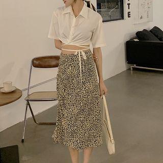 Leopard Print Midi Skirt / Short-sleeve Cropped Shirt