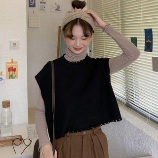 Long-sleeve Turtleneck Top / Sweater Vest