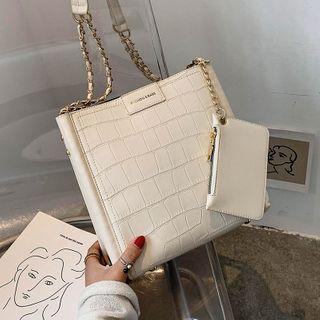 Chain Zip Bucket Bag