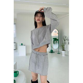 Pintuck Cropped Sweatshirt