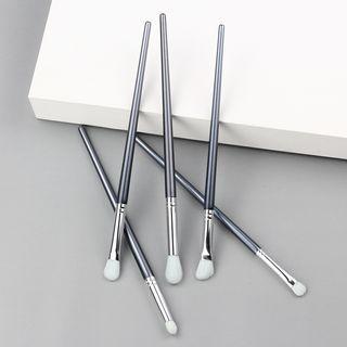 Set Of 5: Eye Makeup Brush Set Of 5 - Bristles - Light Gray - One Size