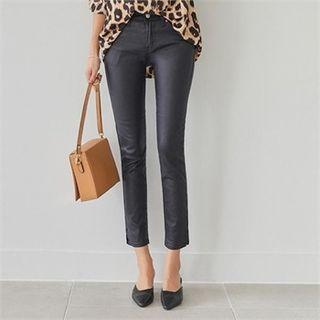 Coated Cropped Pants