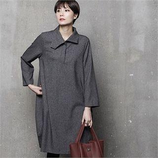 Asymmetric-collar Shift Dress