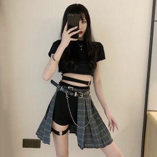 Short-sleeve Buckled T-shirt / Plaid A-line Skirt / Hot Pants / Chain