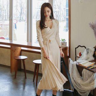 Long-sleeve Pleated V-neck A-line Knit Midi Dress As Shown In Figure - One Size