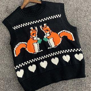Short-sleeve T-shirt / Jacquard Knit Vest / Wide-leg Pants
