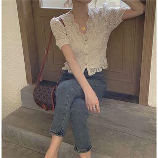 Short-sleeve Buttoned Lace Top / Camisole Top