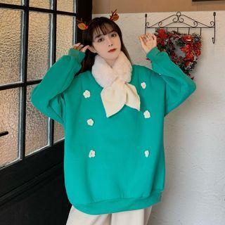 Embellished Sweatshirt / Furry Scarf