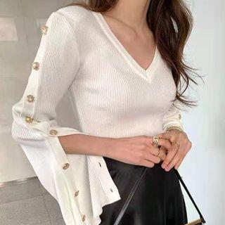 Button-up Sleeve V-neck Knit Top