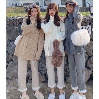 Mock-neck Cable Knit Sweater / Straight-fit Cropped Pants