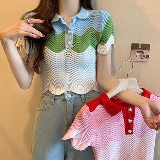 Short-sleeve Wavy Knit Cropped Top