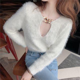 Long-sleeve V-neck Chain-accent Furry Top