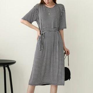 Houndstooth / Check Midi Dress With Sash