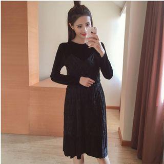 Set: Long-sleeve Velvet Top + Sleeveless Lace Dress