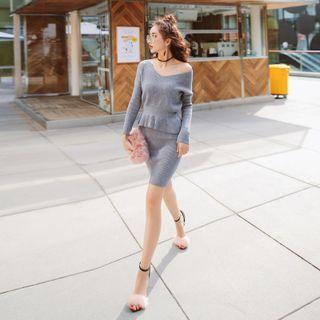 Set: Peplum Sweater + Knit Skirt