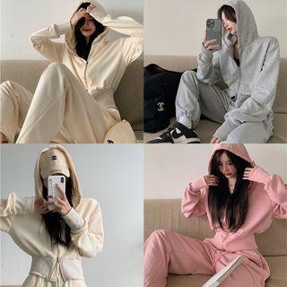 Hooded Zip Sweatshirt Jacket / Gathered Cuff Sweatpants
