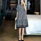 Short-sleeve Two-tone Print A-line Dress