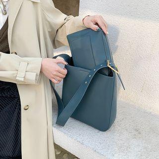 Plain Bucket Bag With Pouch