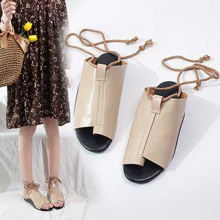 Ankle-tie Loop-toe Sandals