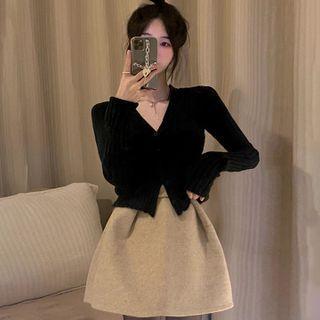 Button-up Knit Crop Top / High Waist Mini A-line Skirt / Set