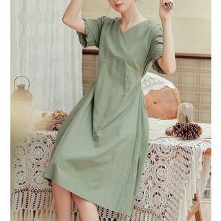 Short-sleeve Tie-waist Plain A-line Dress