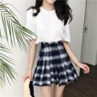 Plain Short-sleeve T-shirt / Check Pleated Skirt