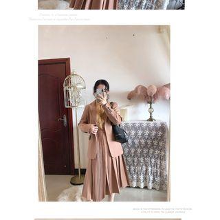 Single-breasted Blazer / Asymmetrical Midi Pleated Skirt
