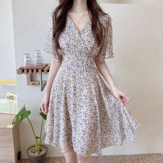 Short-sleeve V-neck Tie Waist Floral Chiffon Dress