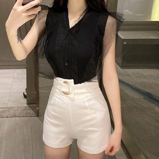 Sleeveless Top / High-waist Shorts