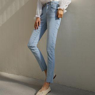 Scallop-hem Skinny Jeans