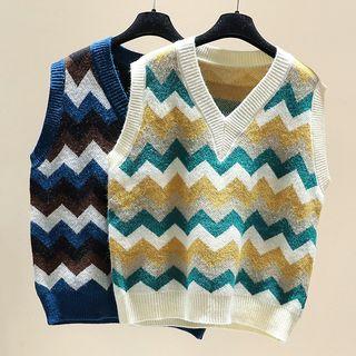 Wavy Patterned Knit Vest