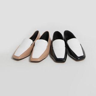 Two-tone Square-toe Loafers