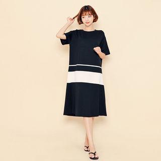 Round-neck Contrast-trim Midi Dress