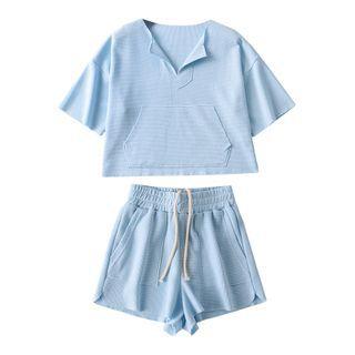 Set: Short-sleeve Cropped T-shirt + High-waist Shorts
