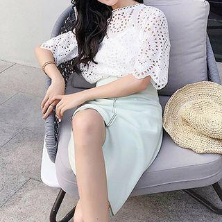Set: Short-sleeve Eyelet Lace Top + Slit Pencil Skirt