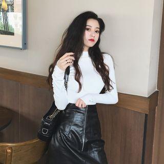 Mock-neck Buttoned Top / Reversible Asymmetric Skirt
