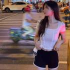 Short-sleeve Paneled Crop T-shirt / Shorts