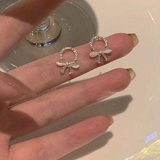 Cat Eye Stone Ribbon Stud Earring