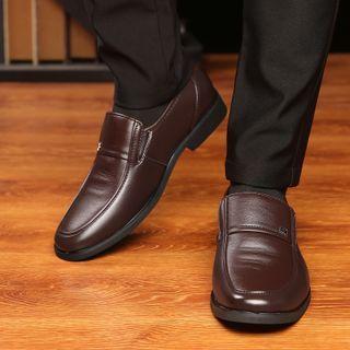 Plain Shoes