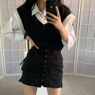 V-neck Contrast Trim Sweater Vest Black - One Size