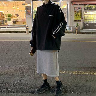 Striped-side Lettering Half-zip Pullover / Midi A-line Skirt