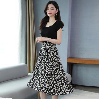 Short-sleeve Paneled Floral Print Midi A-line Dress