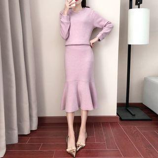 Set: Crew-neck Sweater + Ruffle Hem Midi Knit Skirt