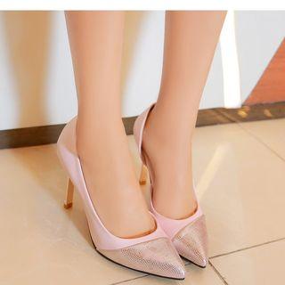 Panel Pointed Pumps