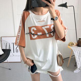 Lettering Ripped Color Panel Elbow Sleeve T-shirt