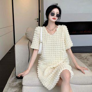Short-sleeve V-neck Check Dress Off-white - One Size