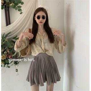 Embroider Floral Top / High Waist Pleated Skirt
