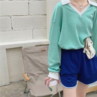 V-neck Sweatshirt / Sweatshorts
