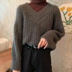 V-neck Hoodie / Long-sleeve Turtle Neck T-shirt